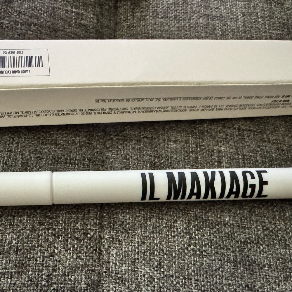 IL Makiage Black Card Waterproof Liquid Eyeliner 1.5ml /0.05 fl.oz